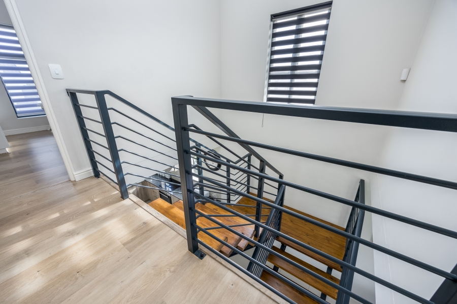 3 Bedroom Property for Sale in Jakarandas Western Cape